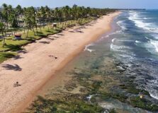 “Vou na Praia” agita a orla de Vilas do Atlântico com música e esporte