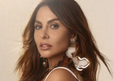 Alinne Rosa entra em nova fase na carreira com lançamento de álbum duplo