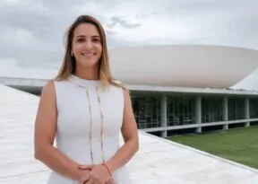Roberta Roma recebe alta hospitalar após sofrer infarto no miocárdio