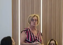 Edza Brasil reforça relação da menopausa com uma boa longevidade