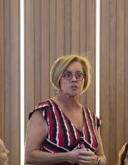 Edza Brasil reforça relação da menopausa com uma boa longevidade