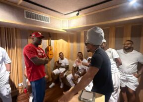 Escandurras grava música com Carlinhos Brown em celebração ao samba de roda