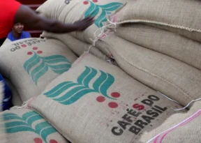 EUA reduzem parte das tarifas sobre café, carne e frutas importadas do Brasil