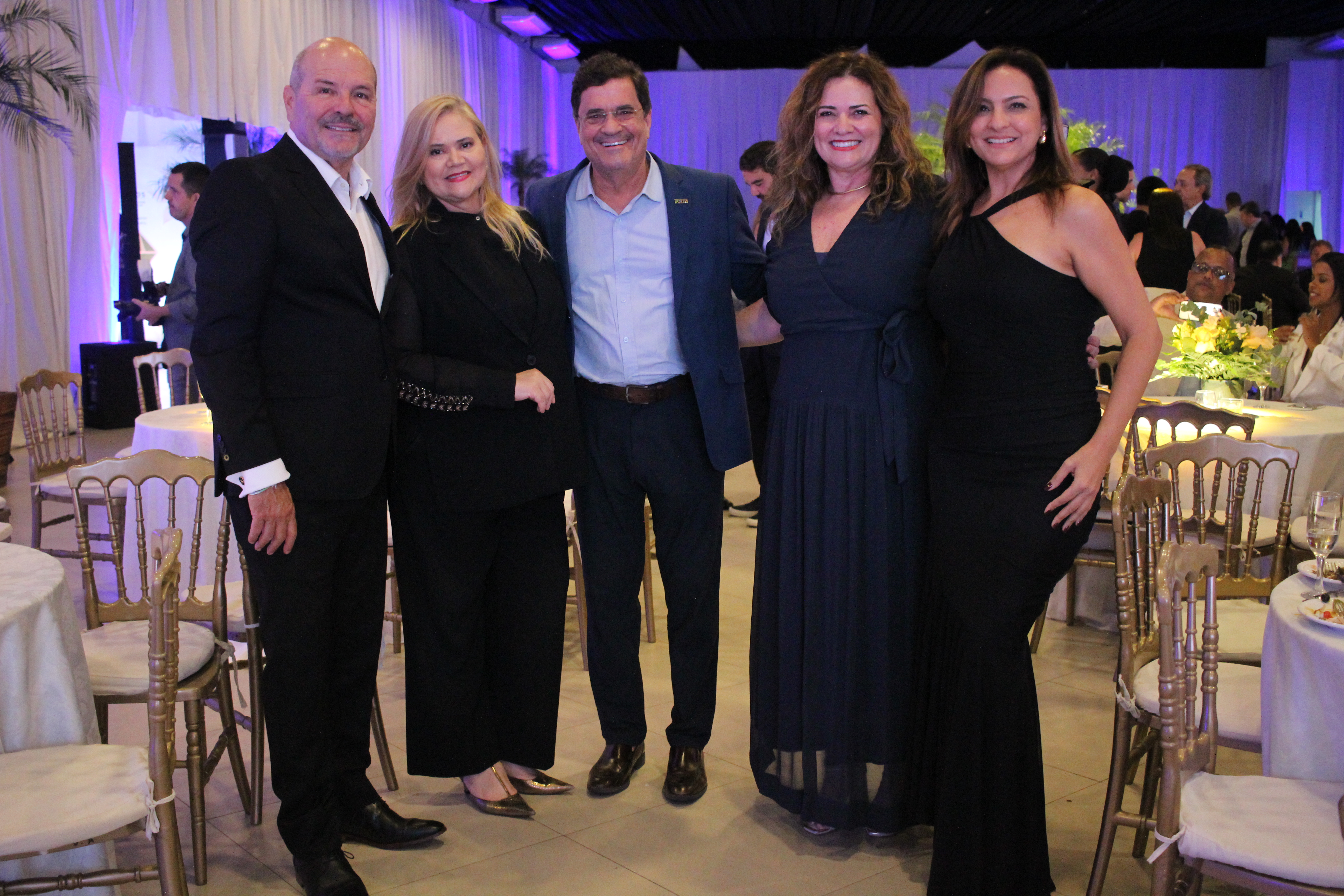 Mauro Adan, Ângelo Almeida, Rejane e Agnaluce Moreira e Milena Oliveira