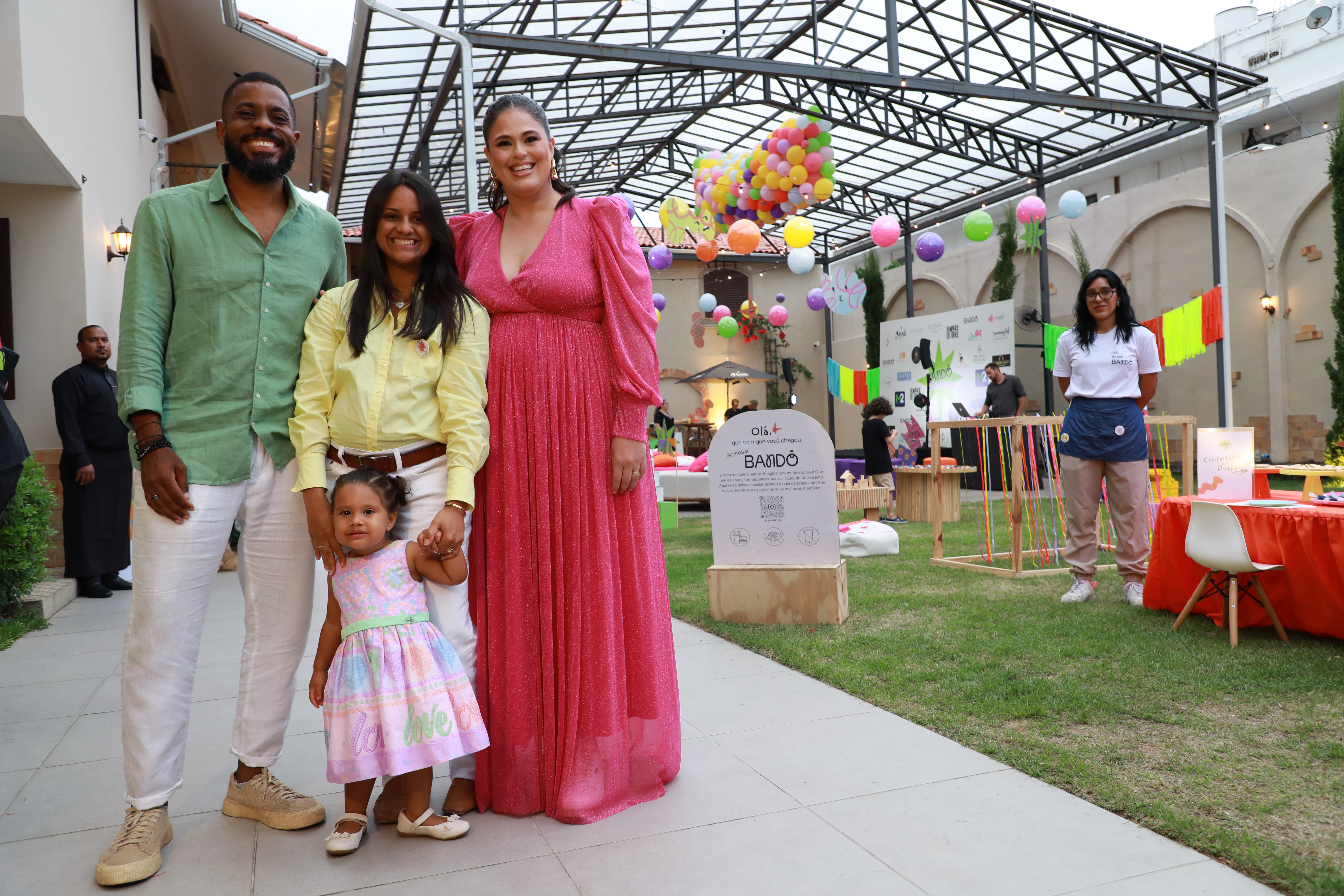 Jorge Nery, Stephanie Nery, Monize e Sara