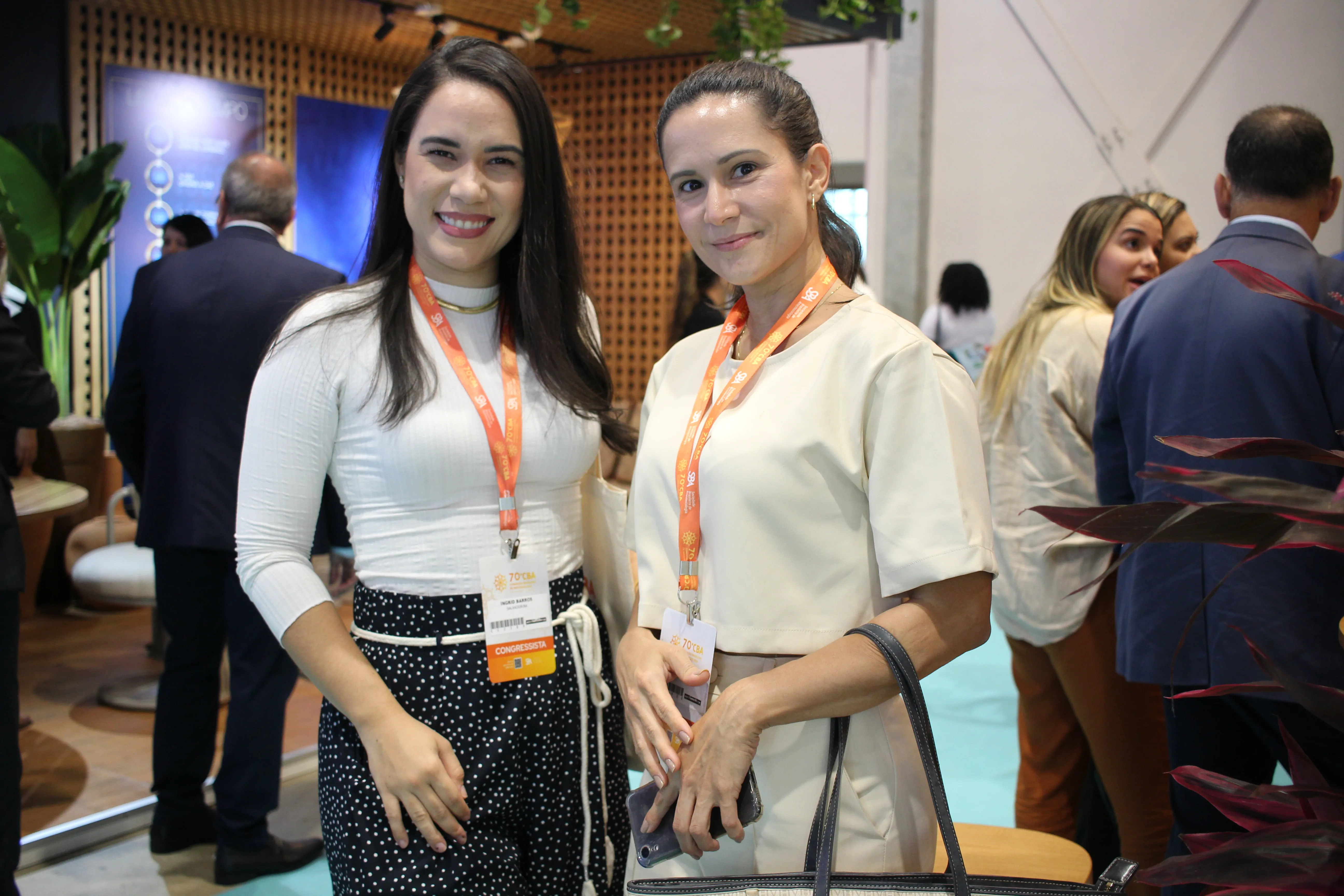 Barbara Barros, Ingrid Barros