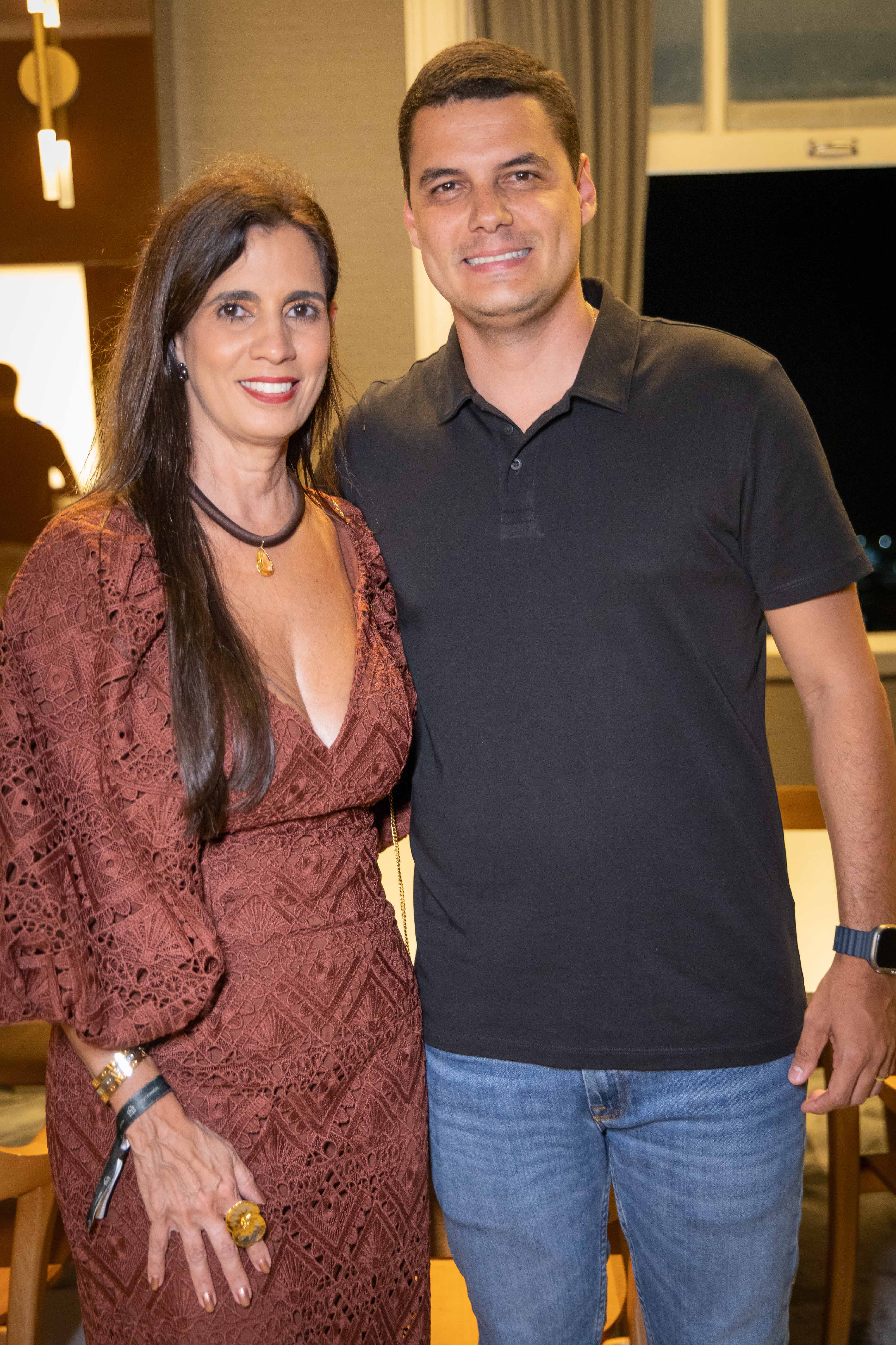 Fernanda Bahia e Vinícius Dias