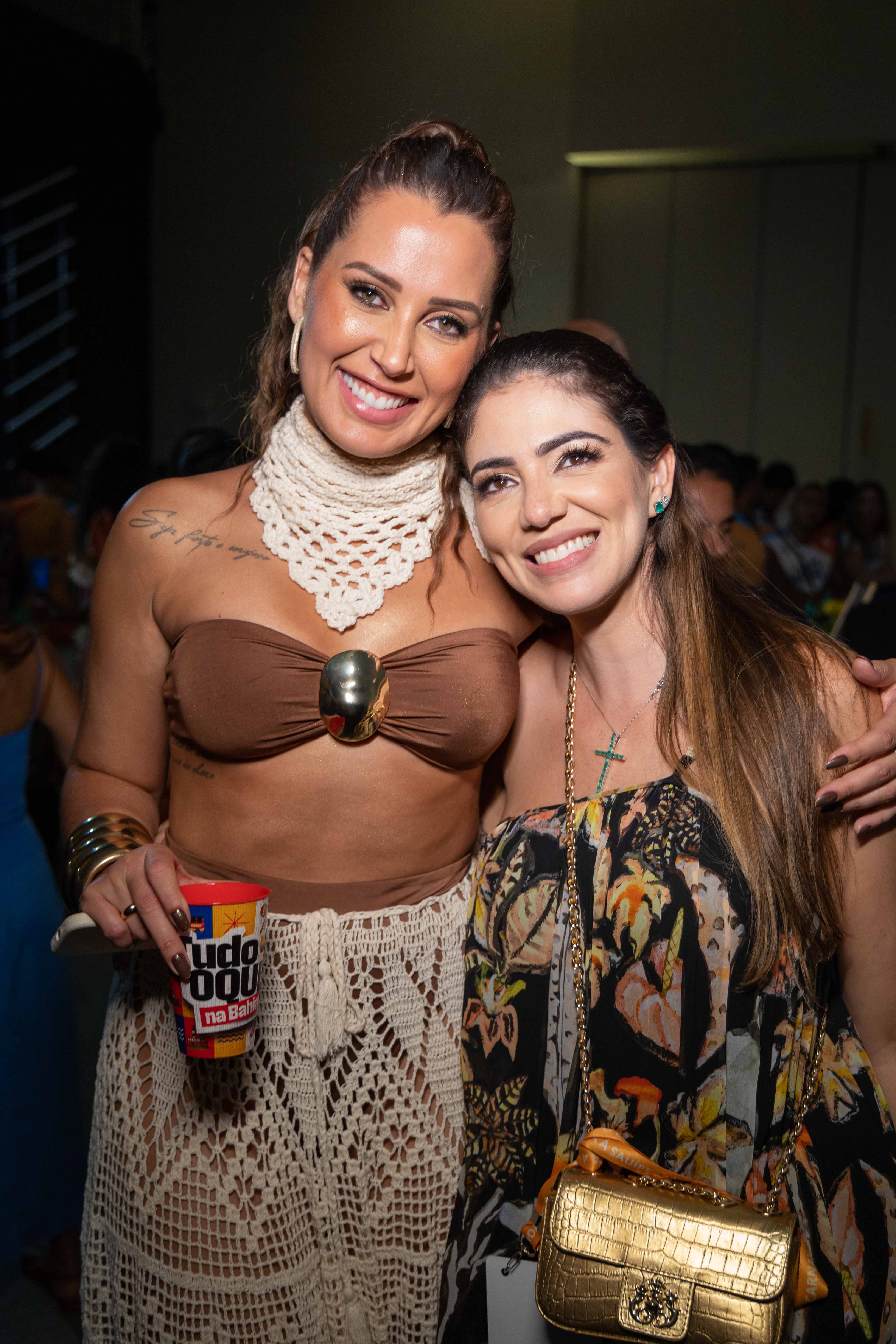 Raquel Tombesi e Ju Tavares