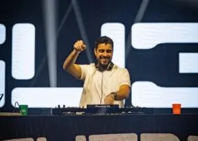 Varanda Amado realiza segunda edição de música e encontros à beira da Baía de Todos-os-Santos