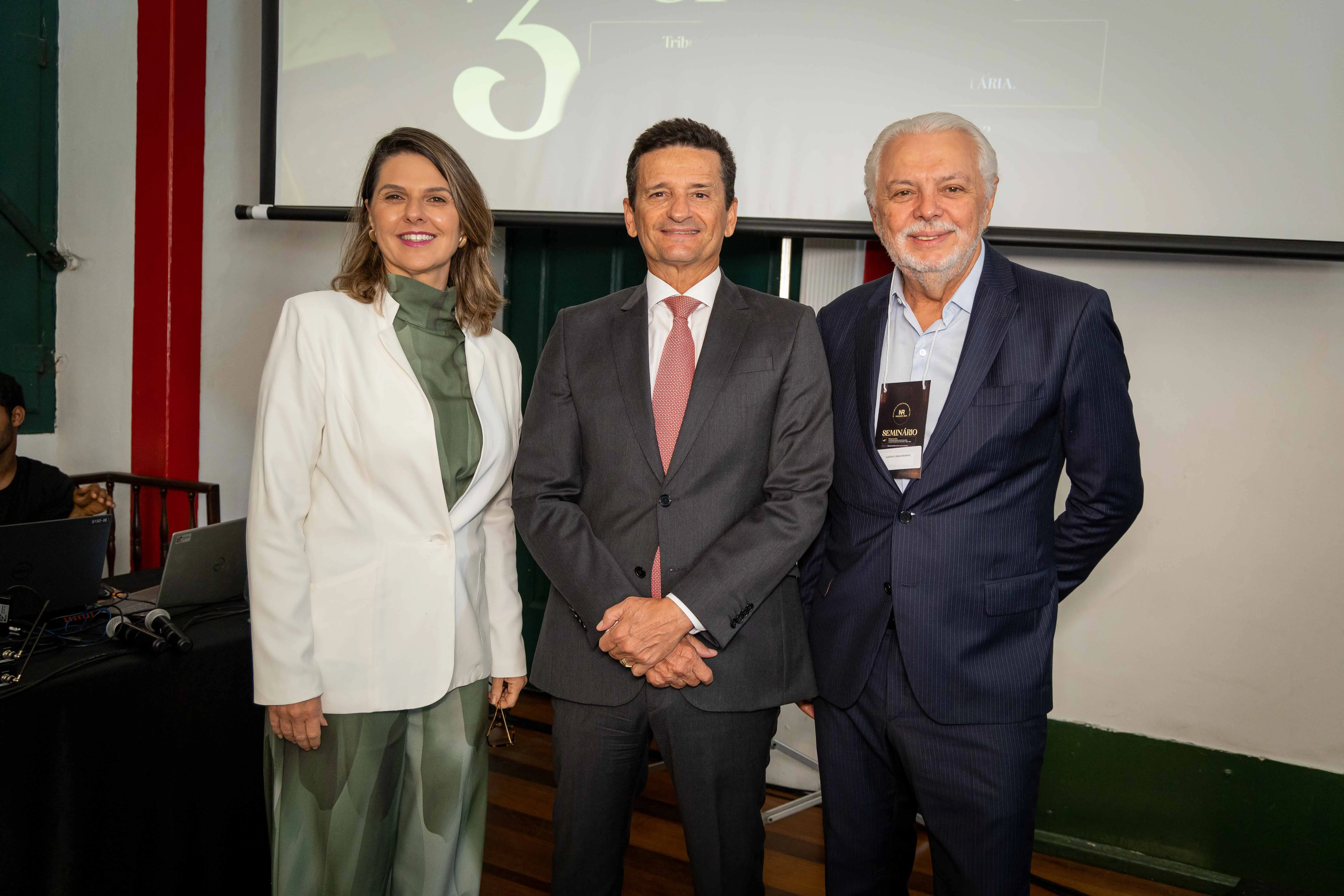Giovanna Victer, Marcelo Nogueira Reis e Alberico Marcarenhas 