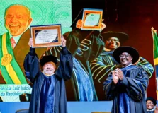 Lula recebe título de doutor honoris causa em Moçambique