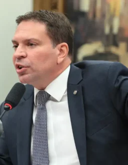 Ramagem é preso em Orlando pelo ICE, serviço de imigração dos EUA