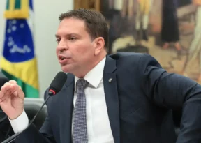 Ramagem é preso em Orlando pelo ICE, serviço de imigração dos EUA