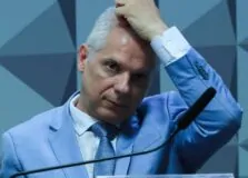 Polícia Federal prende ex-presidente do INSS em nova fase da Operação Sem Desconto