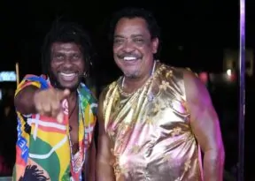 É o Tchan leva música baiana à Europa em nova turnê internacional
