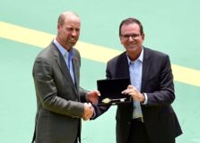 Príncipe William desembarga no Rio de Janeiro para evento ambiental