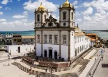 Igreja do Bonfim reúne fiéis na última sexta-feira do ano para missas ao longo do dia