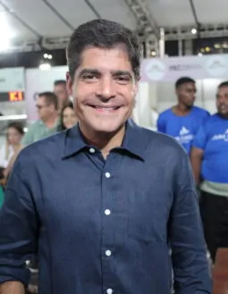 ACM Neto confirma conversas com João Santana e mantém expectativa para campanha