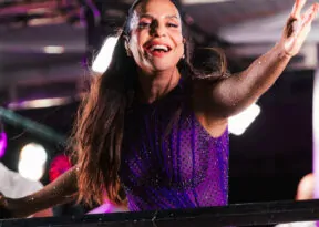 “Quero lançar um álbum de estúdio ainda este ano”, diz Ivete Sangalo