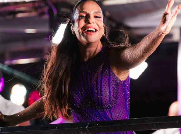 “Quero lançar um álbum de estúdio ainda este ano”, diz Ivete Sangalo