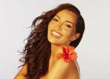 Karinah – cantora apresenta single, discorre sobre o samba contemporâneo e relação com a Bahia