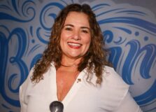 Agnaluce Moreira celebra parceria do Sabin com o Anota Bahia durante o Bonfim Anota Bahia