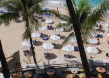 Blue Praia celebra Iemanjá com cortejo e banho de mar no Rio Vermelho