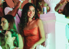 Leitura labial revela diálogo de encontro entre Bruna Marquezine e Carlinhos Brown