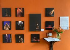 Exposição “CENAS” revisita momentos marcantes do teatro baiano