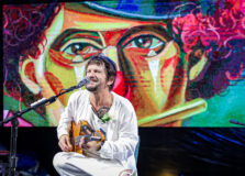 Saulo fala em esperança e dias melhores durante Réveillon na Costa do Sauípe