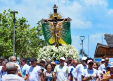 Procissão marítima leva imagem do Senhor do Bonfim à Conceição da Praia em Salvador
