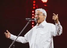 Caetano Veloso se prepara para embarcar em temporada internacional