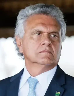 Ronaldo Caiado se reúne com Flávio Bolsonaro para anunciar apoio no 2º Turno