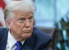 EUA suspendem ataques e tensão com Irã gera versões divergentes