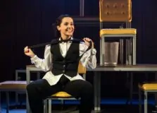 Com ingressos esgotados, espetáculo “Prima Facie” estreia temporada em Salvador