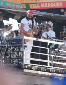 40 anos de Camaleão! Bell Marques celebra trajetória do Bloco, com desfile no Barra-Ondina