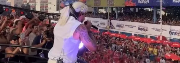 Bloco EVA embala circuito Barra-Ondina com clássicos do Axé Music