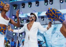 Carlinhos Brown celebra a Rainha do Mar em mais uma edição da Enxaguada de Yemanjá