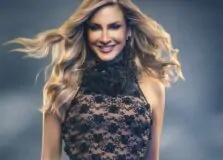 Claudia Leitte celebra 18 anos de carreira solo em desfile com o Bloco Largadinho no Carnaval 2026