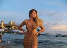 Lívia Andrade marca presença na Festa de Iemanjá, em Salvador