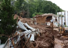 Lula sobrevoa áreas afetadas pelas chuvas em Minas Gerais neste sábado