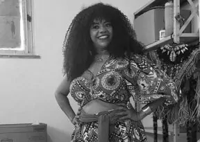 Luto! Morre Karina Nerys, cantora do Malê Debalê, aos 54 anos