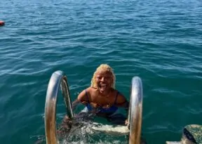 Mart’nália vive dias de descanso em Salvador: “curtindo e agradecendo”