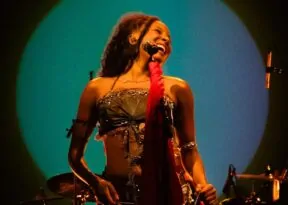 Nabiyah Be lança remix de ‘Poço Azul’ com influências de amapiano e afrobeat