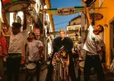 Nicole Dantas homenageou o Olodum em look no Baile da Vogue 2026