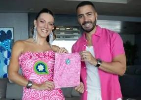 Pati Guerra curte o Carnaval com abadá em homenagem à filha