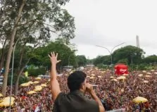 Pedro Sampaio reúne milhões de foliões e encerra maratona de Carnaval em São Paulo