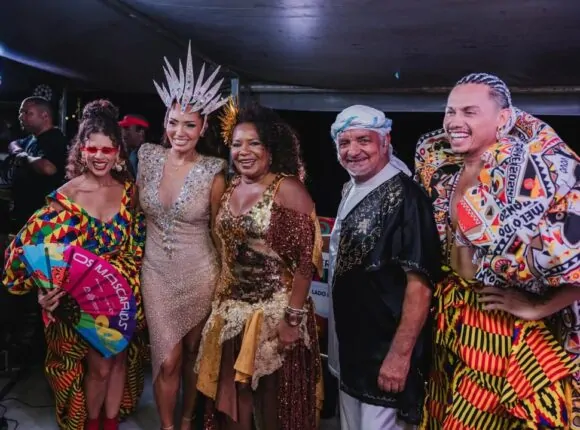 Margareth Menezes puxa ‘Os Mascarados’ com convidados especiais no circuito Barra-Ondina