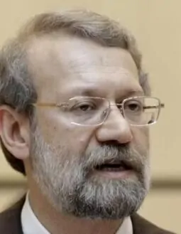 Chefe de Segurança do Irã descarta negociação com Trump em meio a ataques