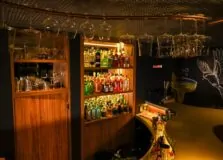 Clube Bar abre nova fase com espaço speakeasy e proposta intimista em Salvador